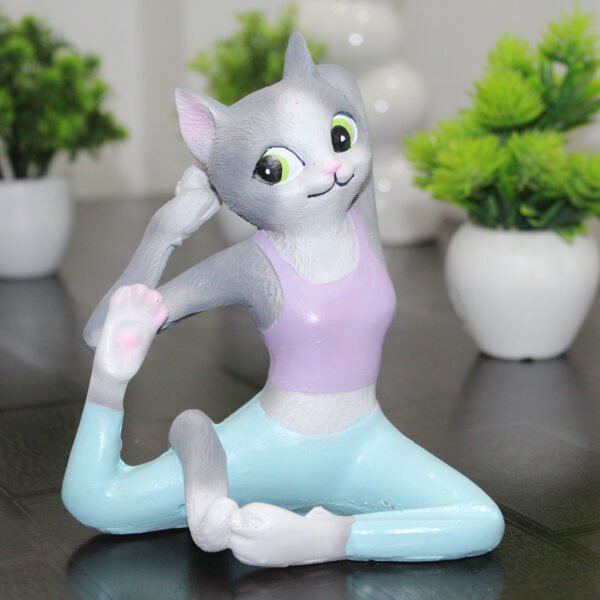 Yoga cat figurine showpiece