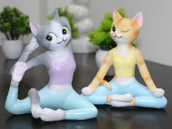 yoga cat decorative figurines