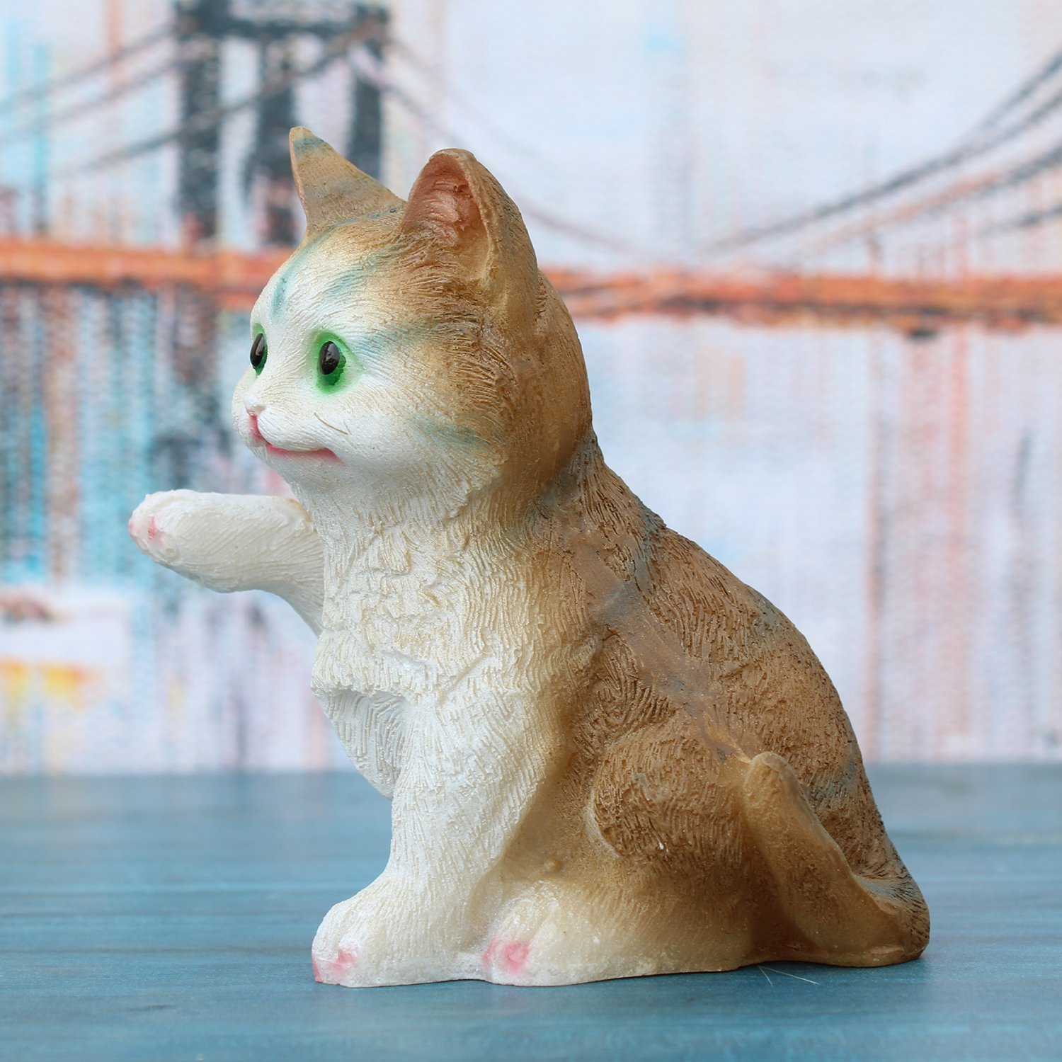Small brown cat showpiece decorative resin figurine